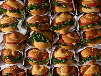 כריכוני סלמון מעושן